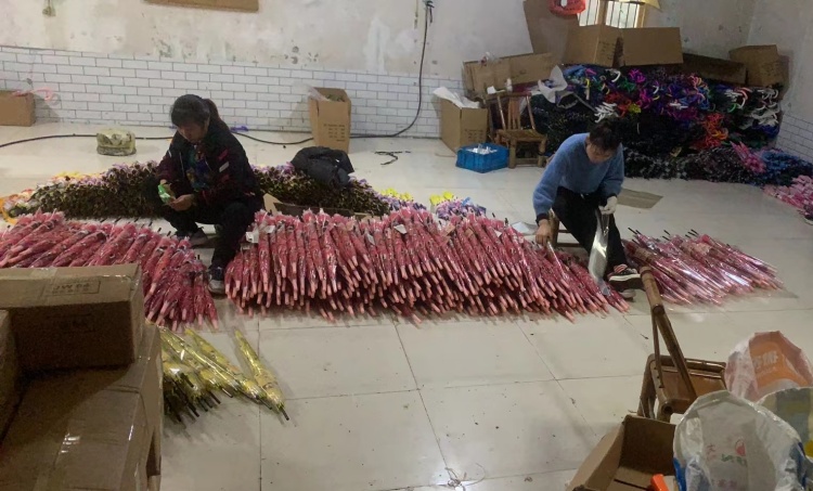 홍콩 고객에게 우산 주문을 배송하기위한 물류 사용